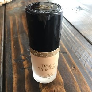 Too Faced Born This Way Foundation